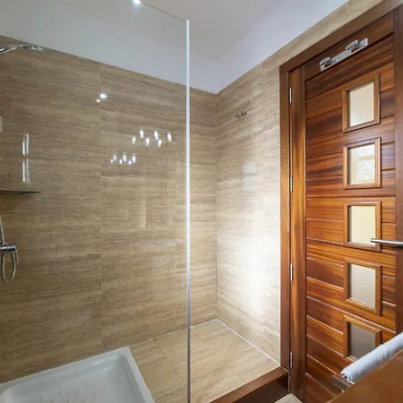 Sophisticated Lanzarote Mervella 4 Bedrooms Spacious Terrace Area Private Pool Villa *