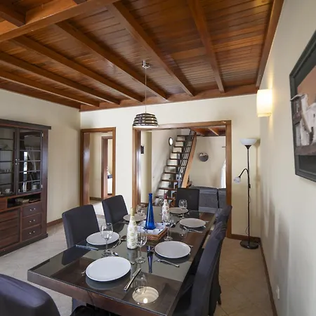 Sophisticated Lanzarote Mervella 4 Bedrooms Spacious Terrace Area Private Pool 别墅 *