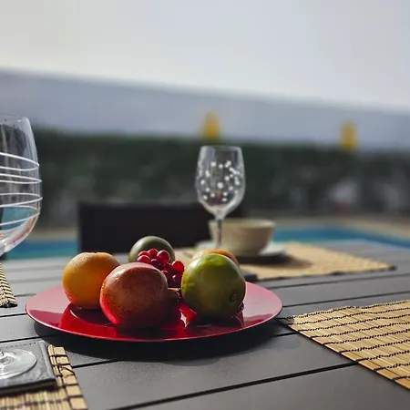Sophisticated Lanzarote Mervella 4 Bedrooms Spacious Terrace Area Private Pool * 普拉亚布兰卡