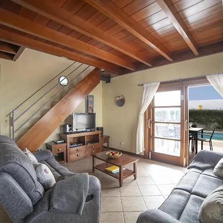 别墅 Sophisticated Lanzarote Mervella 4 Bedrooms Spacious Terrace Area Private Pool
